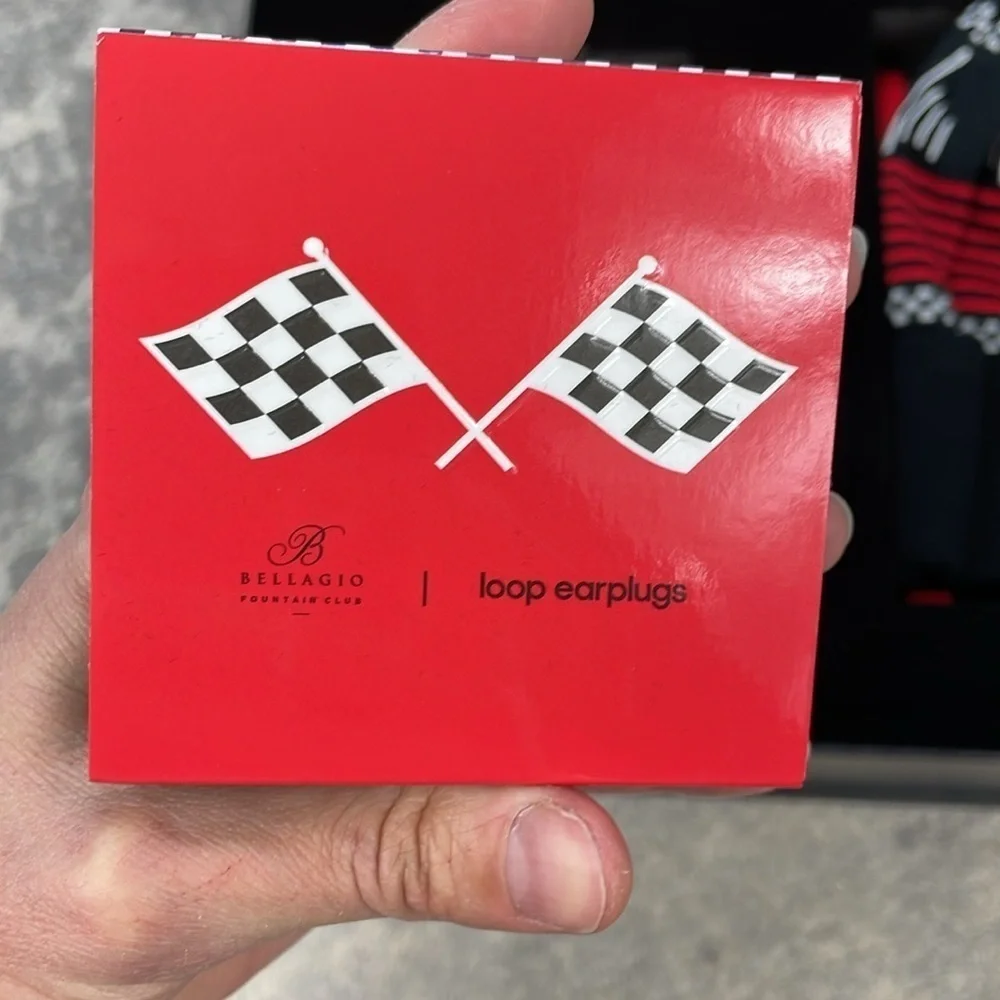 New Bellagio Fountain Club Formula One Gift Box Knit Scarf Beanie Set